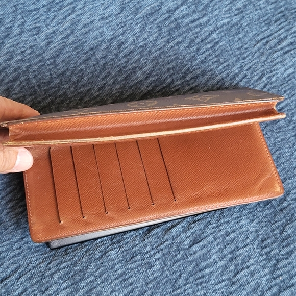 Louis Vuitton Monogram Canvas Brazza Long Wallet - Picture 5 of 11